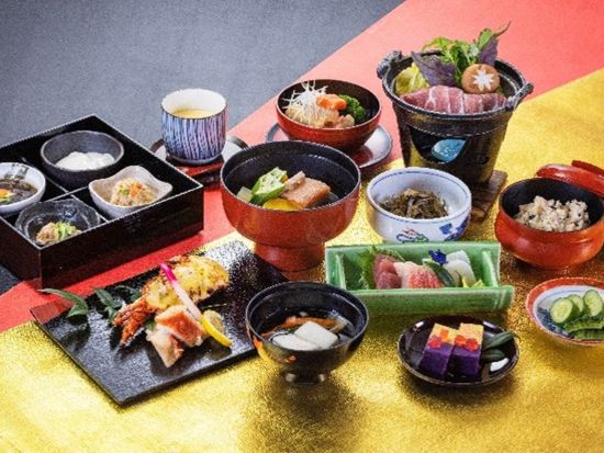 【琉球豆腐会席（舞踊鑑賞付き）】伝統的な食文化と琉球王朝の宴の雰囲気を味わう琉球舞踊を満喫！＜那覇 久米／1階シアター席＞