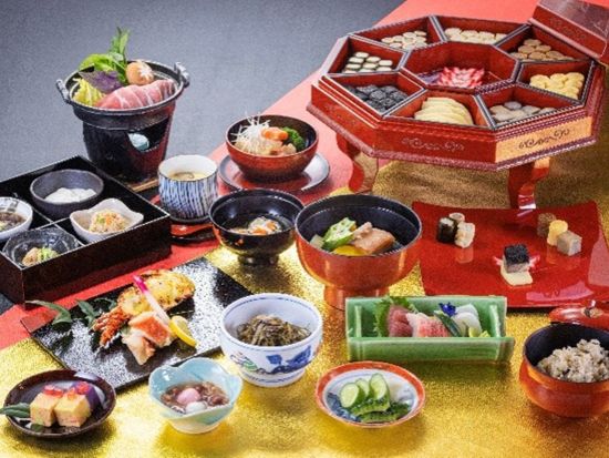 【琉球豆腐会席（舞踊鑑賞付き）】伝統的な食文化と琉球王朝の宴の雰囲気を味わう琉球舞踊を満喫！＜那覇 久米／1階シアター席＞