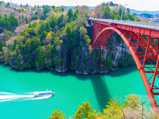 名古屋発日帰りバスツアー　恵那峡クルーズと高遠城址公園の桜絶景を満喫 春限定お花見旅＜4月＞