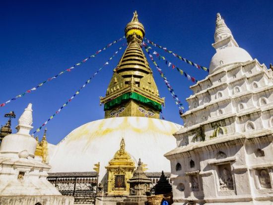 カトマンズ市内＆ナガルコット 3泊4日 【カトマンズ空港発着/ 空港送迎＋ホテル＋観光 / 日本語ガイド】