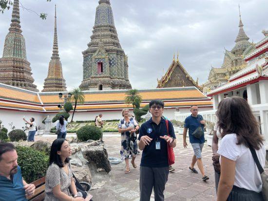 【バンコク】ワットポー寺院めぐり＋タイマッサージ実技レッスン