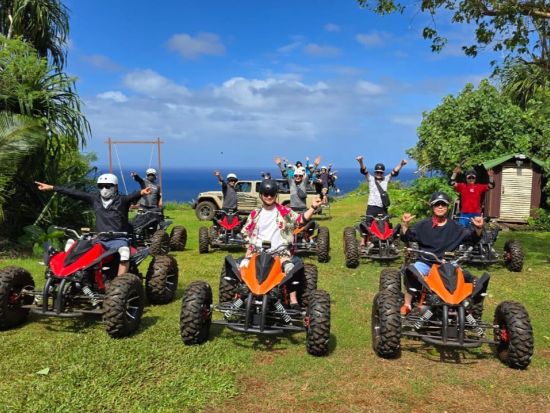 最新ATVで南国ジャングルを疾走！半日爽快アドベンチャー＋ココナッツショー体験＜午前or午後発／送迎付＞