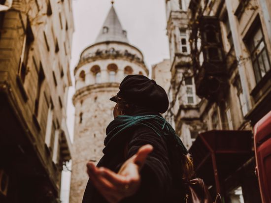 イスタンブール 新市街ウォーキングツアー　トルココーヒー占い体験付き　公共交通機関利用＜貸切／5時間／日本語ガイド＞の写真2