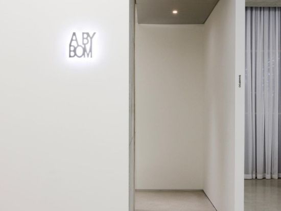 ソウル A BY BOM「エイバイボム」　有名サロンでトップデザイナーによるヘア＆メイク体験！ ＜狎鴎亭ロデオ駅徒歩8分＞