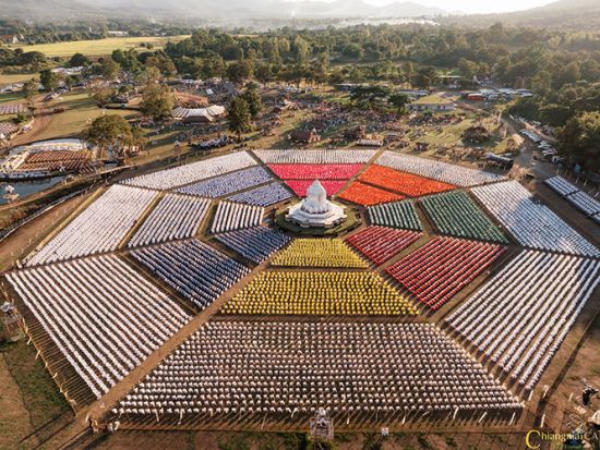 バンコク発 チェンマイ コムローイ祭り1泊2日宿泊ツアー　エアアジア利用　CADランタンフェスティバル＜ドンムアン空港発着＞