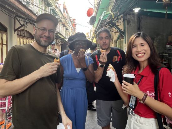 バンコク旧市街 タラートノイ＆中華街 半日ツアー（トゥクトゥク＆街歩き）
