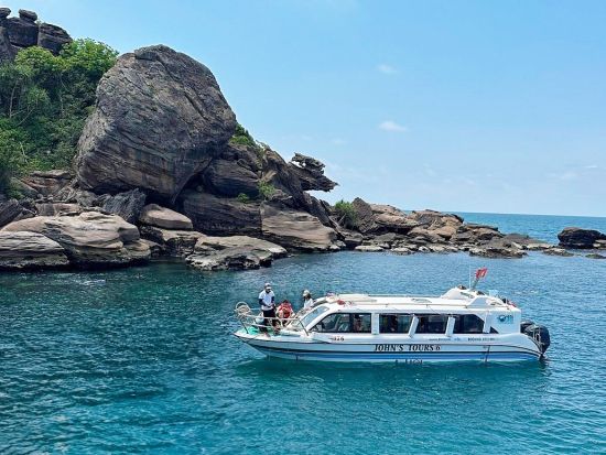 贅沢に過ごすアイランドホッピングツアー　シュノーケリング＋釣り＋離島BBQランチ＜1日／英語ガイド／昼食付き／ローカルビール飲み放題＞