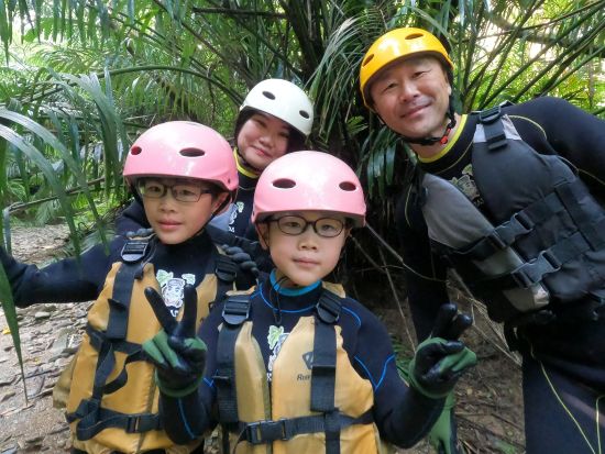 【1組貸切】ジャングル冒険アドベンチャー ジュラシックワールドの世界を体験！小学生以上参加OK＜約2～3時間／写真・動画プレゼント／本島北部 名護市＞