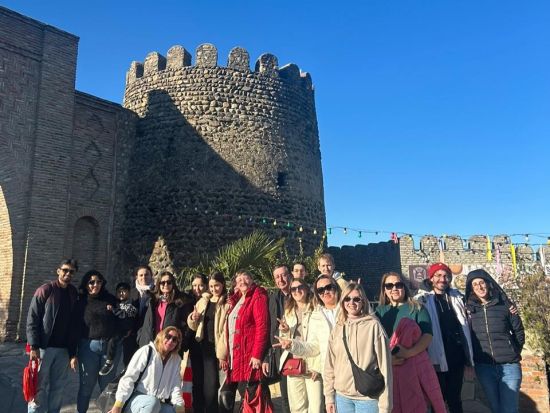 カヘティ地方 日帰り観光ツアー ワインテイスティング＋ボドベ修道院＋シグナギ散策＋ジョージア年代記＜英語ガイド／トビリシ発＞