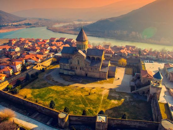 Picsart_24-03-15_20-22-47-872