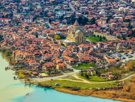 Picsart_24-03-15_20-23-48-347