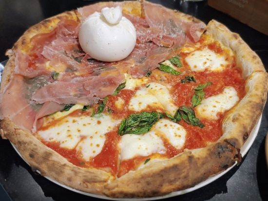 ハノイ観光ツアー　2階建てバスでハノイ旧市街の定番10スポット巡り ＜Pizza 4P'sランチ付き／日本語ガイド＞