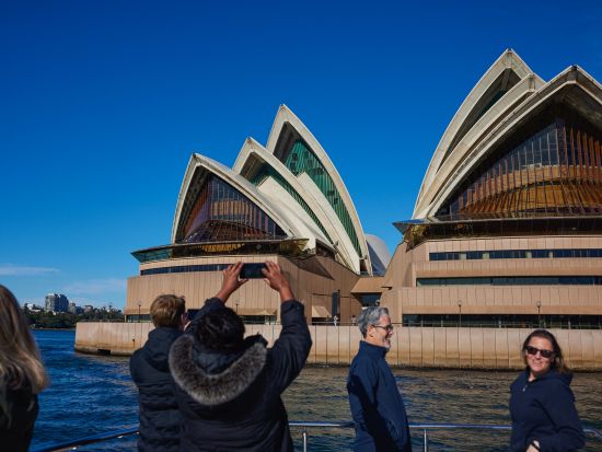 シドニー湾観光クルーズ　オペラハウスやハーバーブリッジを海上から満喫！＜1時間／サーキュラーキーまたはダーリングハーバー発＞
