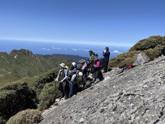 【充実の登山装備レンタル付き】屋久島 宮之浦岳～縄文杉縦走2日間ツアー 宿泊先から登山口まで送迎付き＜4～11月＞ by Yamakara屋久島