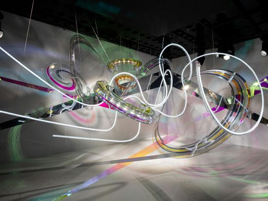 スワロフスキー・クリスタルワールド・ストア体験ツアー　きらめくクリスタルの世界へ　クリスタルギフト付き＜ウィーン店＞＊申込と同時に即予約確定