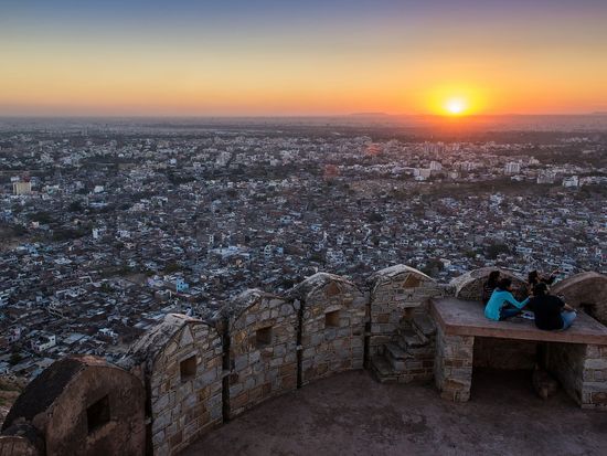 NAHARGARH FORT WITH SUN SET 1