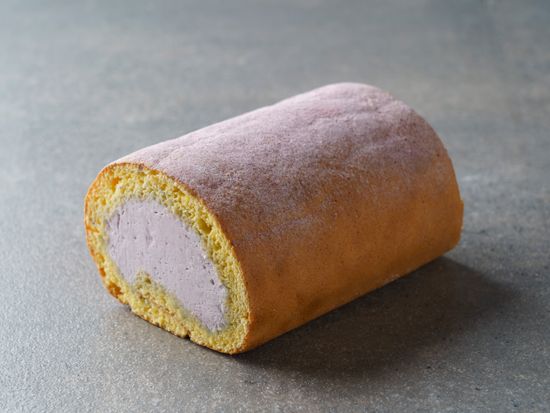 あおもりカシスココナッツロール