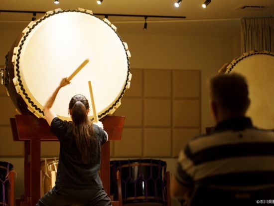 【多言語音声ガイド案内付】金沢発バスツアー 季節ごとに異なる“魅力の３コース” 初夏は白山高山植物園、秋は白山白川郷ホワイトロードへ＜金沢駅発着＞