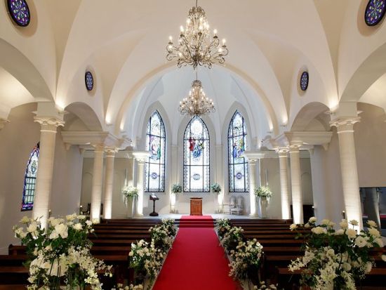 ローズガーデンクライスト教会でのプロポーズプラン　恋人の聖地にも指定され永い歴史を刻んでゆく大聖堂 厳かにはじまる聖霊と大自然の祝福を…！＜札幌＞