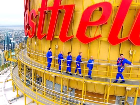 シドニー・タワー・アイ　スカイウォーク＋展望台チケット事前購入　シドニーの街を真下に望む天空ウォーク！＜シドニー＞