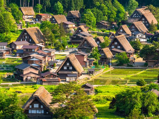 Japan_Gifu_Shirakawa-go_pixta_53920795_M