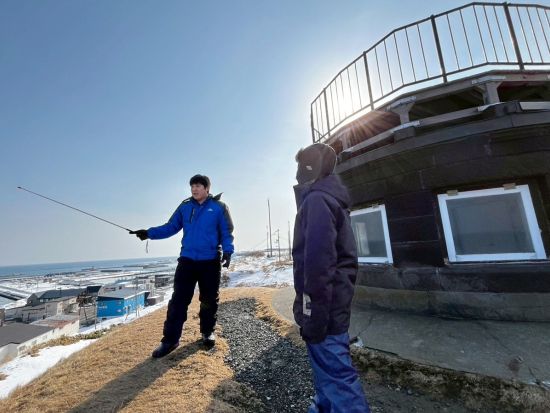 宗谷岬ガイドツアー 日本最北端の歴史と絶景を巡る冬限定体験 スノーシュー体験付き＜約2時間／少人数制／稚内市内送迎可＞