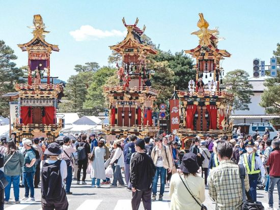 世界遺産白川郷・金沢・高山宿泊付きバスツアー 白川郷の合掌集落×飛騨高山×金沢名園一度で三度美味しい！北陸昇龍道の珠玉三都市を効率よく巡る