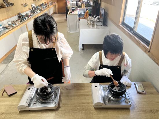 【沖縄・宮古島】〜都合の良い時間で予約可能〜宮古島の海水から作る塩作り体験☆宮古空港から車で5分の好立地なので最終日の体験も〜カップル、ご家族におすすめ〜