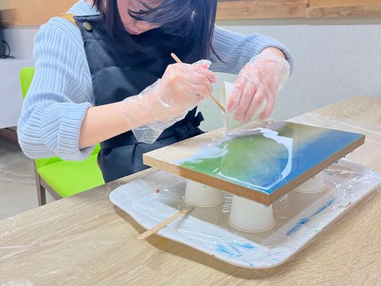 【沖縄・宮古島】〜都合の良い時間で予約可能！〜海レジンアート体験！大人気の『時計レジンアート制作』宮古島の海をアートで作ろう！〜カップル、ご家族におすすめ〜の写真3