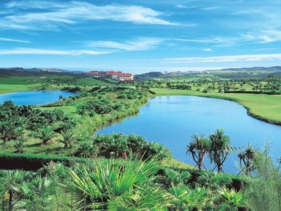 【ゴルフ場予約】 美麗華（ミラマー）ゴルフカントリークラブ予約 ジャック・ニクラウス設計の名門コースで本格ラウンド！＜平日限定／ホテル送迎付き＞