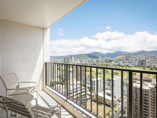 アストン・アット・ザ・ワイキキ・バニアン（Aston at the Waikiki Banyan）宿泊　充実の設備でファミリーに人気のコンドミニアム＜ワイキキ＞