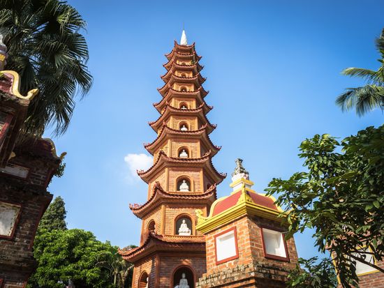 Vietnam_Hanoi_Tran Quoc Pagoda_shutterstock_644683090