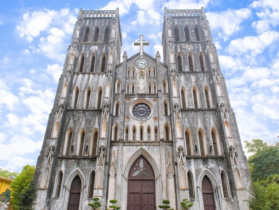 Vietnam_Hanoi_Saint Joseph Cathedral_shutterstock_458612530