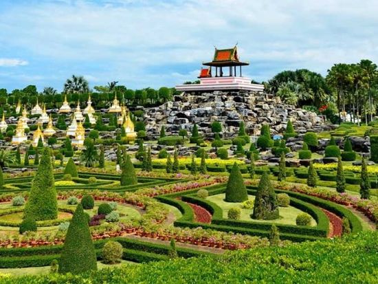 「ノンヌッチ・ガーデン・パタヤ（Nong Nooch Garden Pattaya）」入場チケット事前予約　世界の珍しい植物とタイ文化ショーを満喫＜パタヤ＞