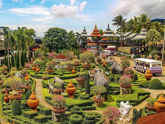 「ノンヌッチ・ガーデン・パタヤ（Nong Nooch Garden Pattaya）」入場チケット事前予約　世界の珍しい植物とタイ文化ショーを満喫＜パタヤ＞