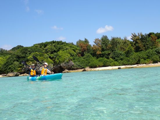 貸切ちゅら海カヤックツアー 1組限定のプライベートツアーで石垣島の海を水上散歩 初心者も楽しめる非日常体験＜午前or午後／2時間／写真データ無料／石垣島＞