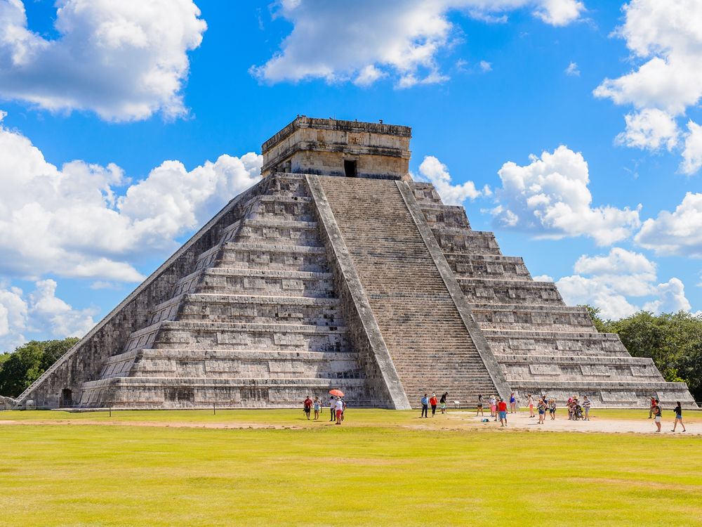 Mexico_Yucatan_Chichen_Itza_shutterstock_517078540