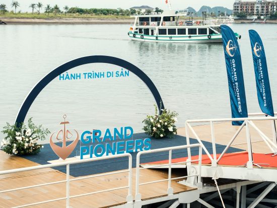 世界遺産ハロン湾1泊2日クルーズ「グランドパイオニアクルーズ」　クラシックな上質空間で過ごす大人の船旅＜英語ガイド／ハノイ往復送迎または現地集合＞