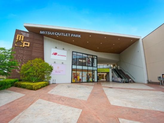 祇園祭山鉾巡行観覧と三井アウトレットパーク滋賀竜王 日帰りバスツアー＜英語ガイド／半日 or 1日＞