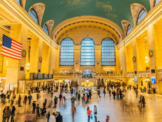 USA_New York_Main hall_Grand Central Terminal_shutterstock_539576491