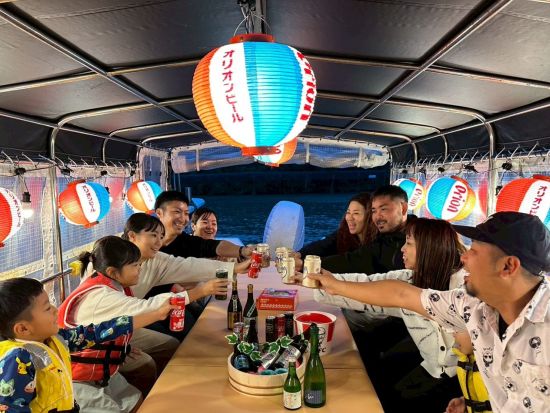 【4月11日開催！】【1組限定｜貸切】花火大会チャータークルーズ 特大花火を船上から！屋形船で楽しむ特別な夜＜ドリンク・お食事付／沖縄本島＞