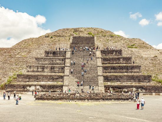 メキシコ＆ペルー周遊10日間　テオティワカン＋チチェン・イッツァ＋マチュピチュ＋オリャンタイタンボ＋ナスカを網羅した決定版ツアー＜航空券込み／日本語ガイド＞