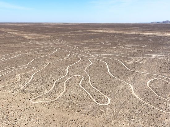 メキシコ＆ペルー周遊8日間　テオティワカン＋マチュピチュ＋オリャンタイタンボ＋ナスカの地上絵　一度は訪れたい絶景をまとめて体験＜航空券込み／日本語ガイド＞