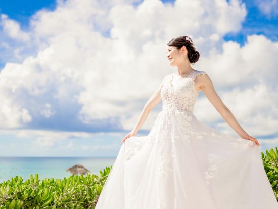 【ハネムーン／カップル】ウエディングフォトセッション　カリブ海ビーチ＆セノーテ 2ロケーション撮影＜写真データ200枚以上／日本語サポート／送迎付き＞