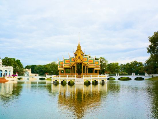 アユタヤ観光1日ツアー 写真映えバンパイン宮殿＆5大遺跡＋ジョッドフェアーズ ナイトマーケット解散＜1日／英語or日本語ガイド＞