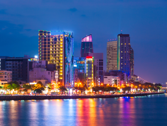 ダナン ナイトツアー　ハン川夜景と市場散策＆ローカルスイーツ体験＜3時間／貸切プラン＆日本語ガイドプランあり＞