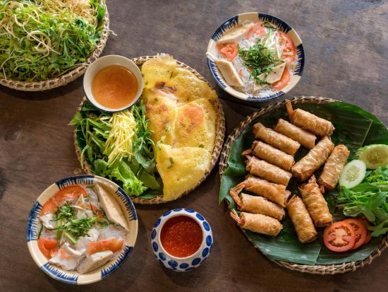 ニャチャン 異文化体験を楽しむクッキングクラスツアー 料理教室のみプランまたは＋ローカル市場＋ハーブ収穫体験＋工芸村訪問プラン＜混載／3時間／英語ガイド＞