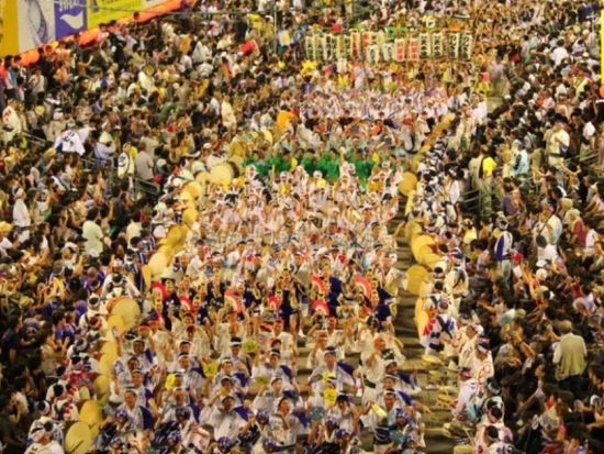 阿波踊り日帰りツアー S席確約＆専用車送迎付き＜英語ドライバー／高松駅発＞