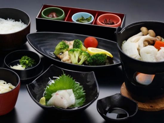 小豆島日帰りバスツアー 寒霞渓ロープウェイ＋オリーブ公園＋醤の郷＜英語ガイド／高松駅発＞