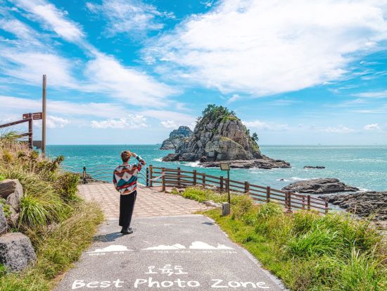 【クルーズ船利用者限定！混載ツアー】海東龍宮寺＆五六島スカイウォーク＆甘川文化村＆2つの市場　屋台グルメ試食付き＜火・木・金／英語ガイド／釜山発＞